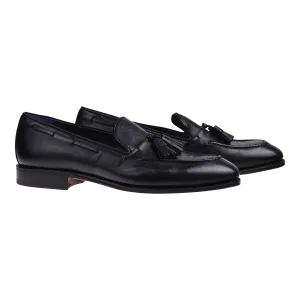 Carmina Tassel Loafer in Black Rusticalf