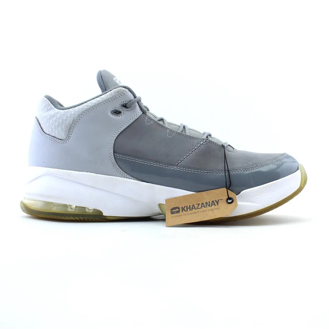 JORDAN  MAX AURA 3