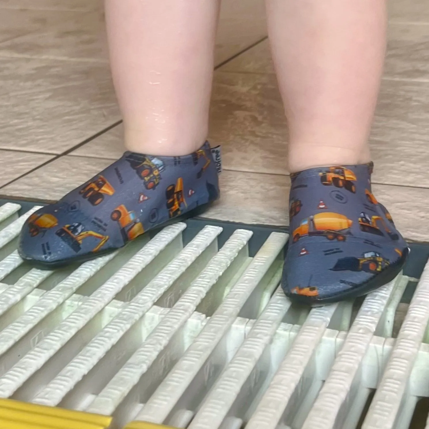 Mixer Kids Slipfree Shoes