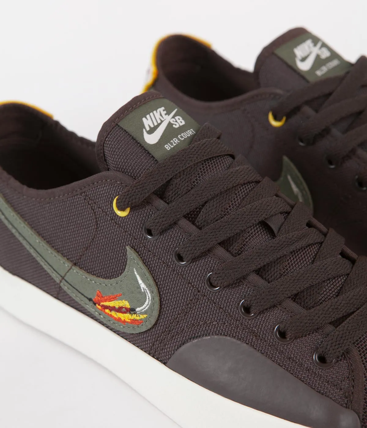Nike SB Blazer Court DVDL Shoes - Baroque Brown / Medium Olive - Light Bone