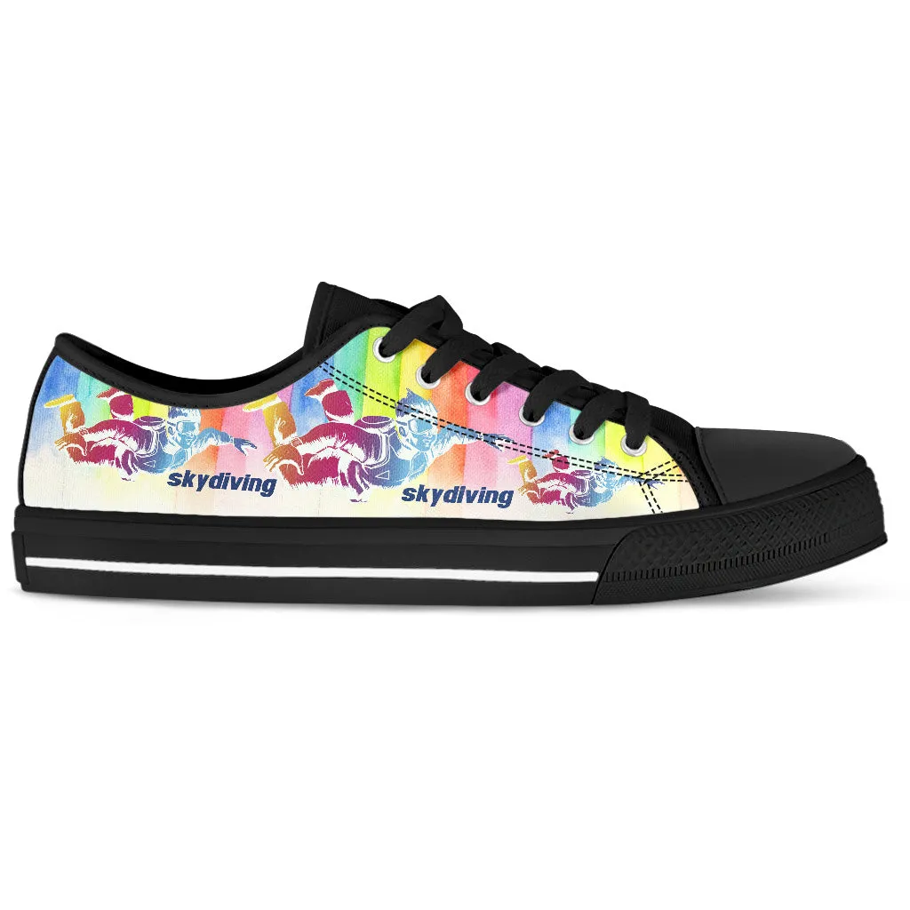 Skydiving Women's Low Top Shoes